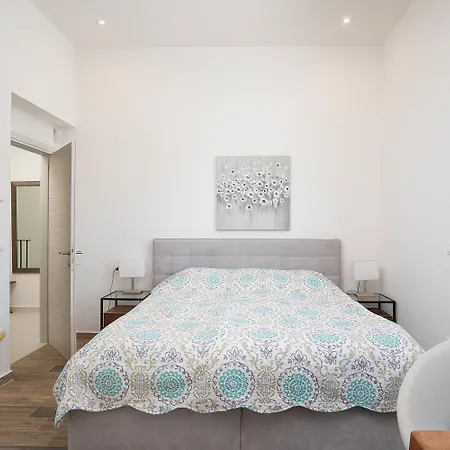 Unica For 8 People In Istra, Very Quiet And Luxurious Retreat Only 15 Minutes From Azure Blue Sea Jursici